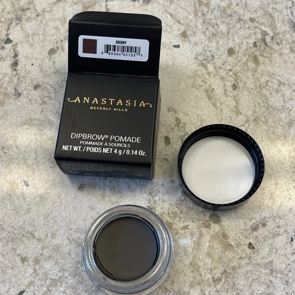 Anastasia Beverly‎ Hills Dipbrow Pomade